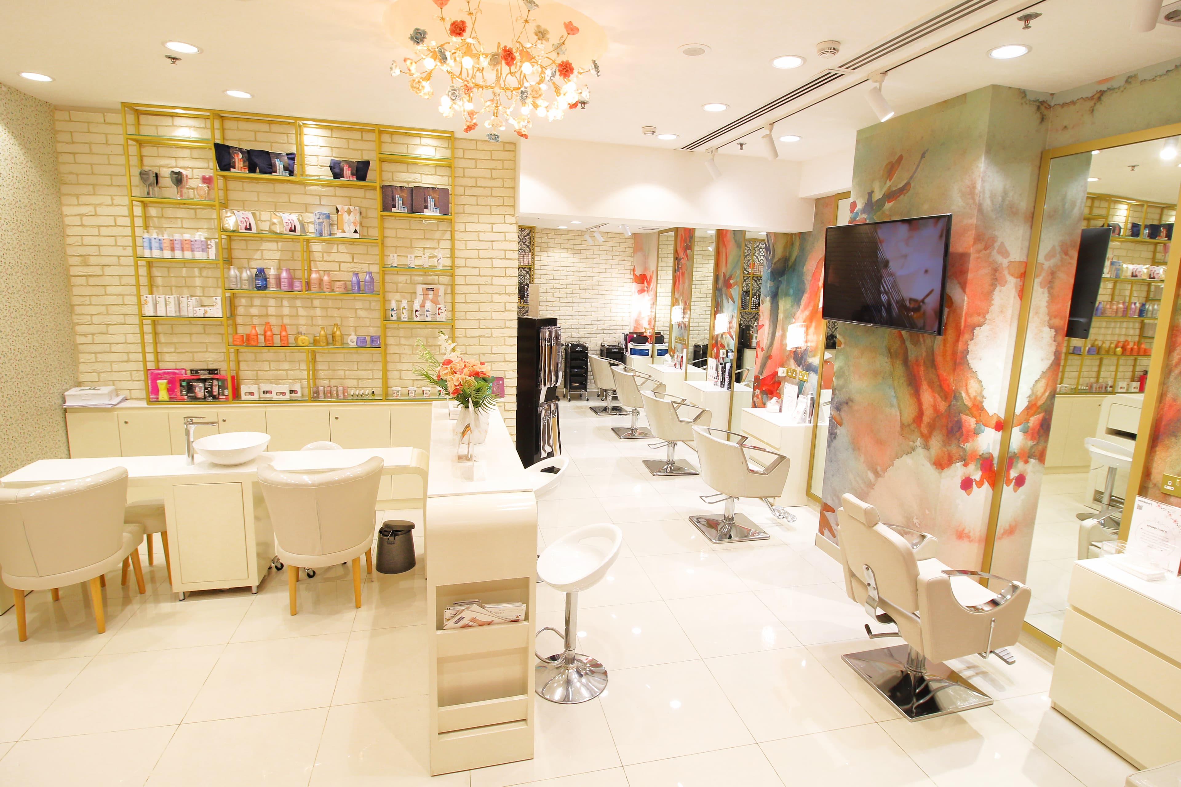 Mirrors Beauty Lounge - Barsha Heights